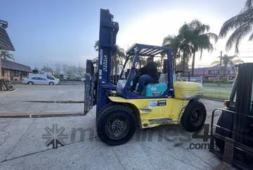 Komatsu 8 Tonne   Forklift
