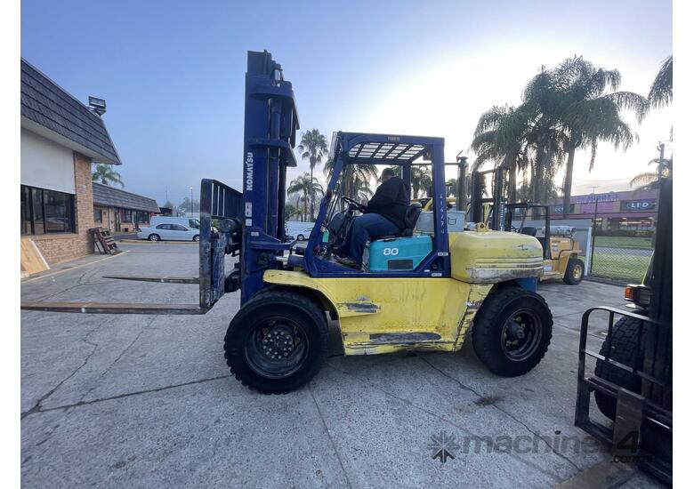 8 Tonne Komatsu Forklift