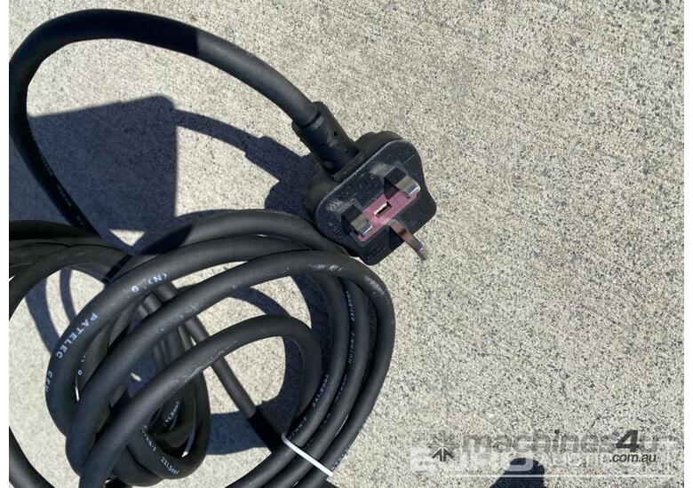 New makita Unused Makita HR4003C Rotary Hammer 40mm Hammer Drill in