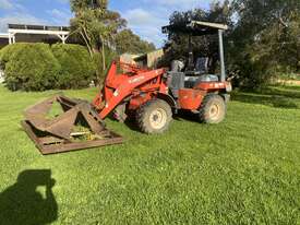 Kubota R420S Wheel Loader - picture0' - Click to enlarge