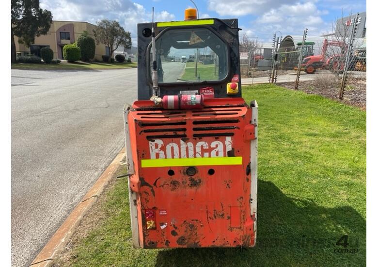 Used 2014 Bobcat Skid Steer Bobcat S70 2014 3125 hours Quick release