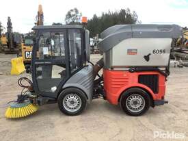 2013 Hako Citymaster 1250 Articulated Sweeper - picture2' - Click to enlarge