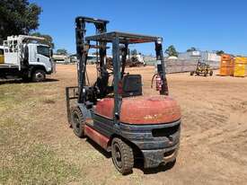 1999 TOYOTA 6FG25 FORKLIFT - picture2' - Click to enlarge