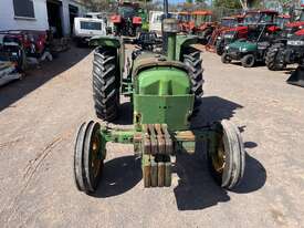 John Deere 1130 tractor - picture0' - Click to enlarge