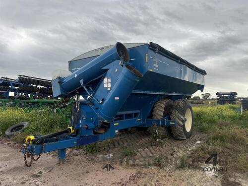 2011 KINZE 1050 CHASER BIN