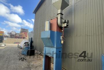 Clyde Apac Dust extractor Cartridge 2x Filter reverse pulse 3 phase Clyde Apac Dust extractor Cartridge 2x Filter reverse pulse 3 phase