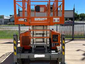 Rough Terrain Scissor Lift: Snorkel S3370RT - Very good condition! This will not last! - picture2' - Click to enlarge