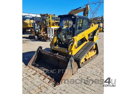 caption CAT 249DLRC Compact Track Loader