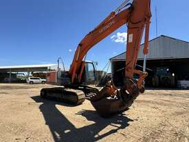 Hitachi ZAXIS 200 Excavator - picture1' - Click to enlarge
