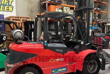 Enforcer 5 Ton Forklift  