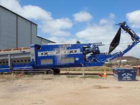 Used EDGE Tracked Trommel, Mobile Picking Station and Stacker Conveyor - picture0' - Click to enlarge