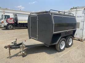 Modern box Trailer - picture0' - Click to enlarge