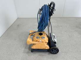 Maytronics Dolphin Wave 100 pool cleaner with power supply and trolley - picture0' - Click to enlarge