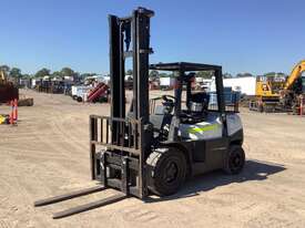 2008 TCM FD40T9 Forklift (Counterbalanced) - picture1' - Click to enlarge