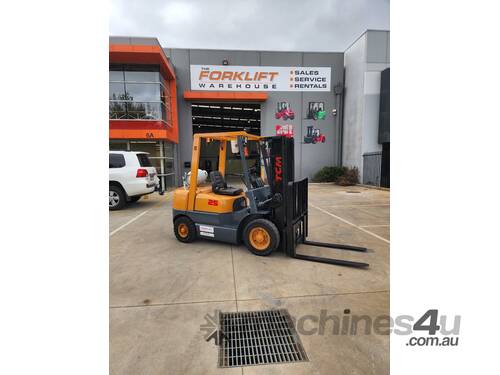 TCM Forklift 2.5T Container Mast 