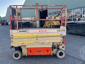 JLG 230es - picture1' - Click to enlarge