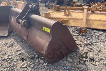   Batter Bucket 1500mm 50mm pin