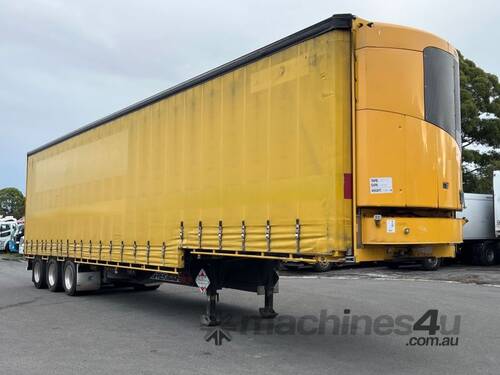 2013 Maxitrans ST3 Tri Axle Refrigerated Curtain Sider