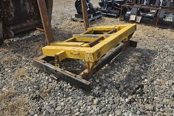 Tines suitable for loader or 10t forklift