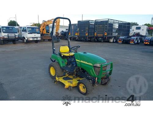 John Deere 2305