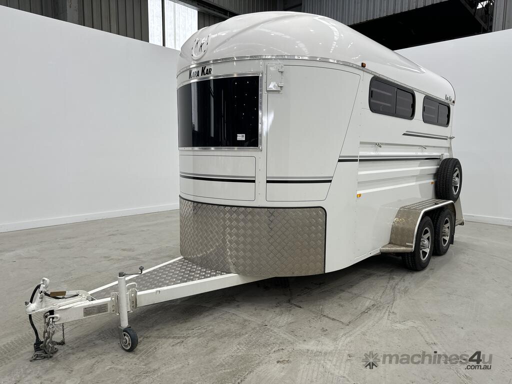 Buy Used 2020 KARA KAR TRAILERS 2020 Kara Kar Three Horse Angle Deluxe