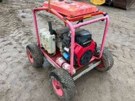 HONDA Mobile Generator - picture0' - Click to enlarge