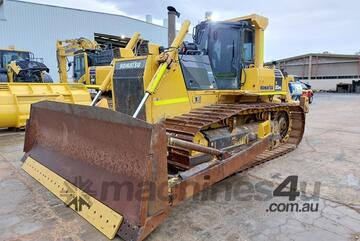 Komatsu 2021   D85PX-15E0 Dozer