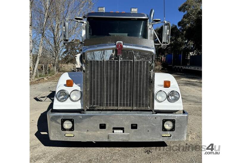 caption 2014 KENWORTH T409 SAR TIPPER TRUCK