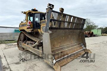 Caterpillar 2006   D9T DOZER