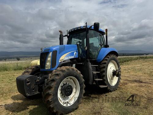 NEW HOLLAND T8050 