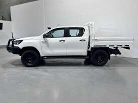 2021 Toyota Hilux SR Diesel - picture2' - Click to enlarge