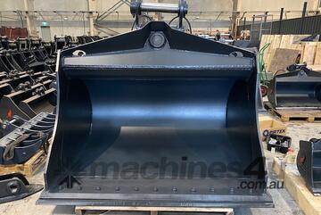 Roo Attachments Hydraulic Tilt Bucket to Suit 20T Excavators -1800 mm Wide