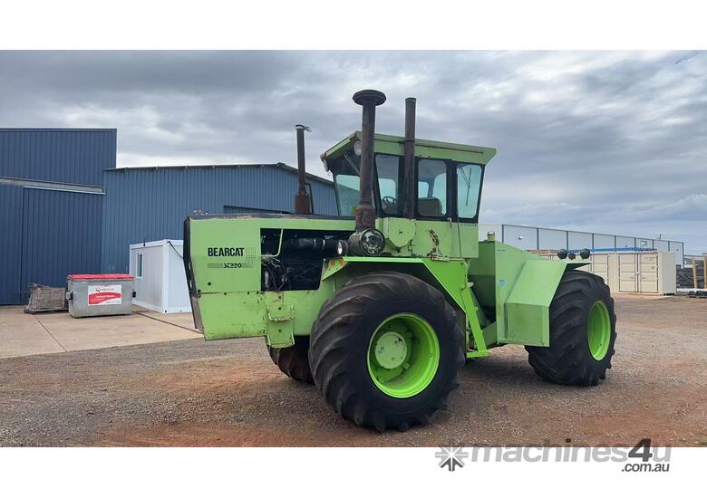 Good Condition Used Tractor Steiger Bearcat III ST-220 
