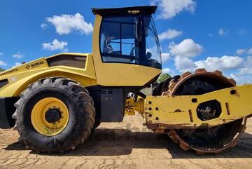 Bomag BW213DH-5 Padfoot Roller