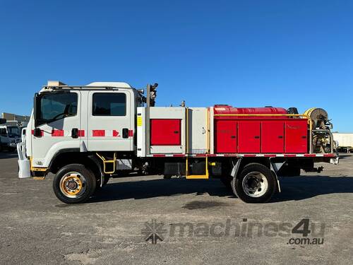 2011 Isuzu FSS 4x4 Firetruck