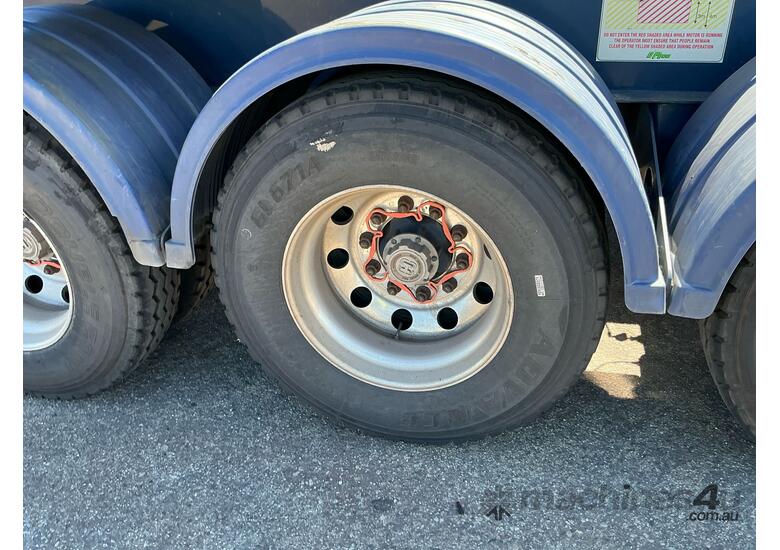 2019 OPhee Tri Axle Semi Trailer Tri Axle Side Loader Trailer