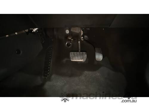 caption 2012 Ford Mondeo LX TDCi Diesel