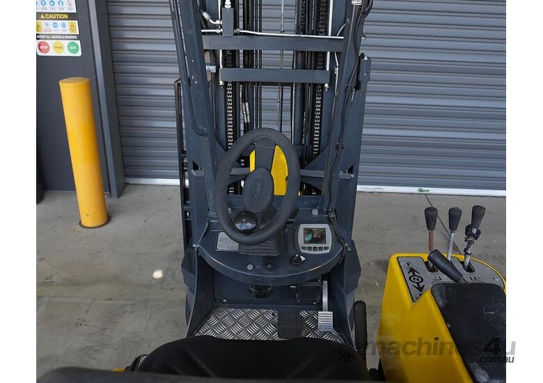 Used Aisle-Master 20SHE Articulating Mast Forklift