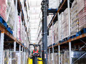 Aisle-Master 2.5T Articulated Narrow Aisle Forklift - picture0' - Click to enlarge