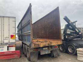 2006 Macol Tri Axle Tipping Trailer - picture1' - Click to enlarge