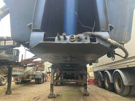 2006 Macol Tri Axle Tipping Trailer - picture2' - Click to enlarge