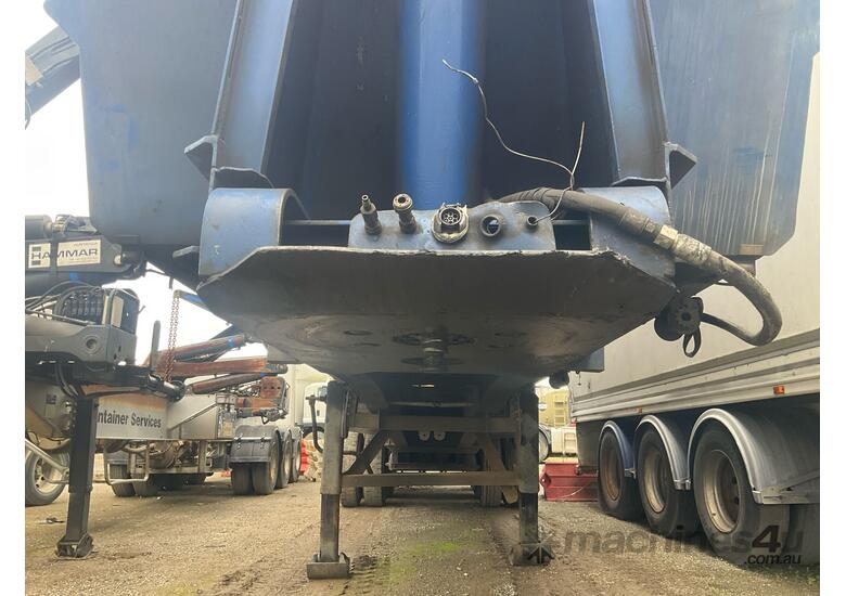 caption 2006 Macol Tri Axle Tipping Trailer