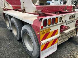 2002 Elphinstone AirRider Tri Axle Low Logger Trailer - picture0' - Click to enlarge
