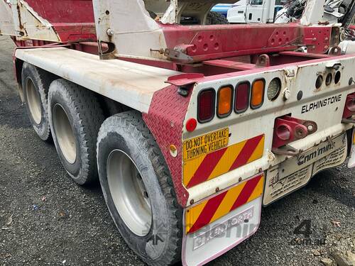 caption 2002 Elphinstone AirRider Tri Axle Low Logger Trailer
