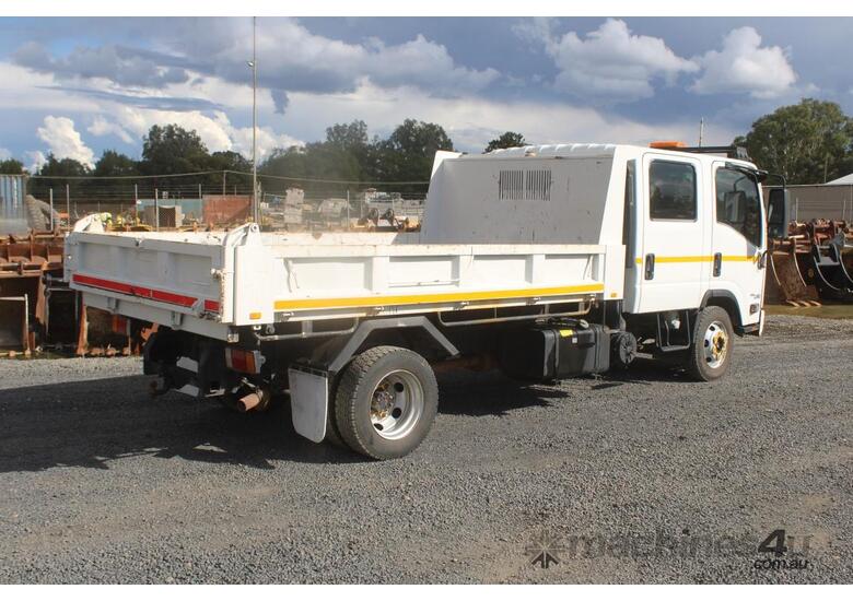 2017 Isuzu Npr 65 190