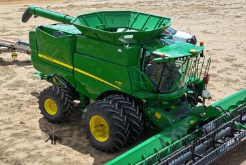 John Deere 2021   S780 Combines John Deere 2021   S780 Combines