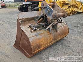 Hydraulic Tilt Bucket to suit 30T Excavator  - picture1' - Click to enlarge