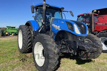 2018 New Holland T7.315 HD Row Crop Tractors