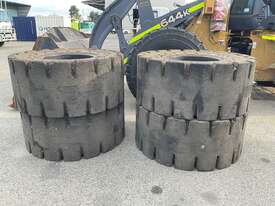4x Tyres Suit John Deere Wheel Loader - picture2' - Click to enlarge