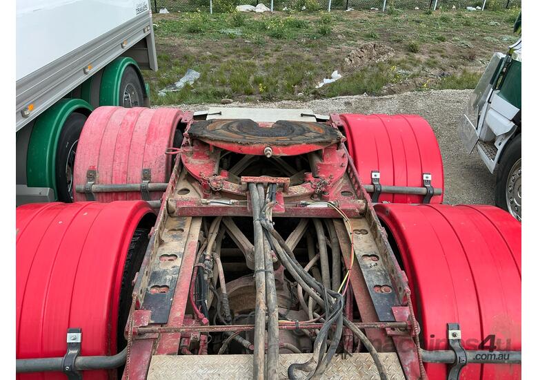 caption 2004 Kenworth T650 6x4 Prime Mover